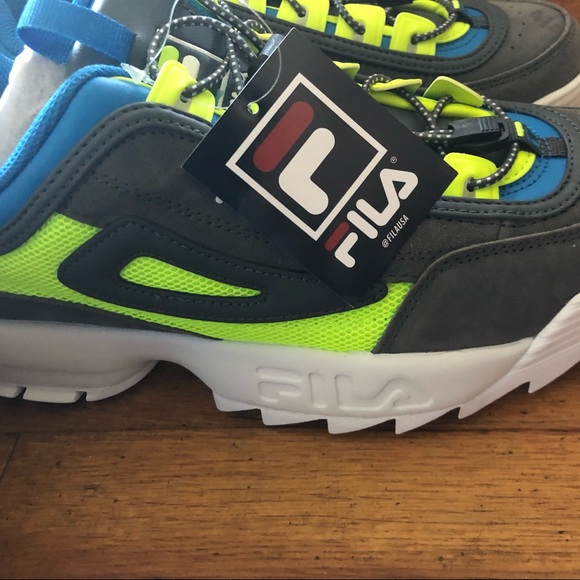 NWT FILA Disruptor Trail Sneaker - Picture 4 of 7